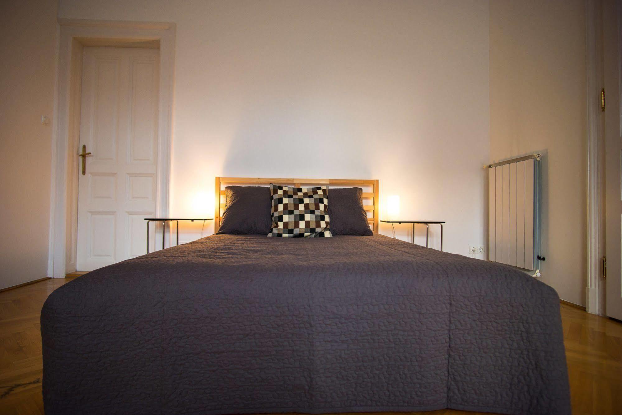 Guest house Opera