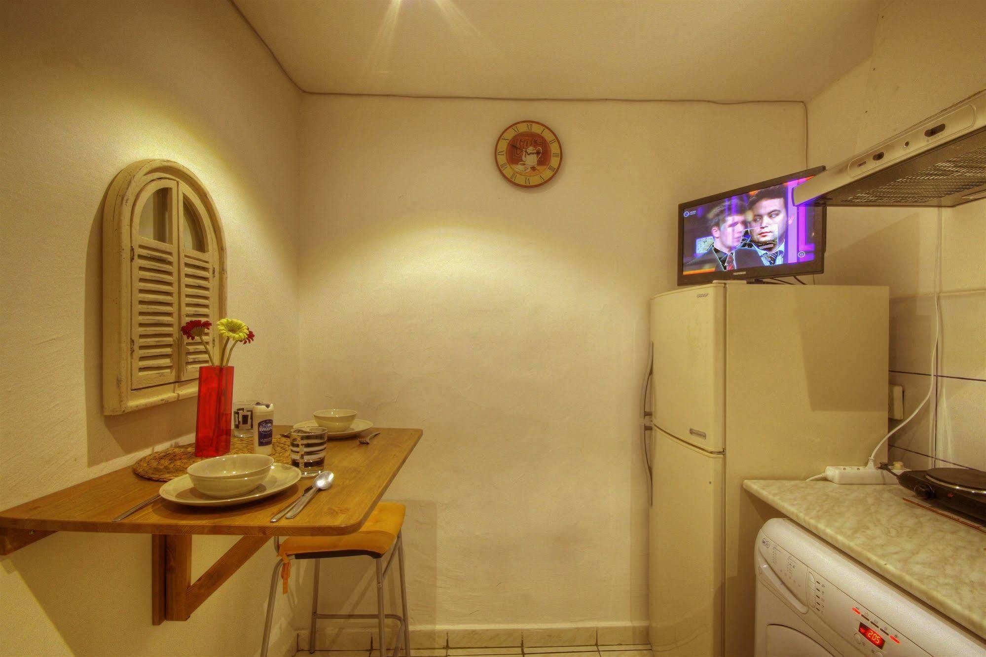 Opera Guest house 2*