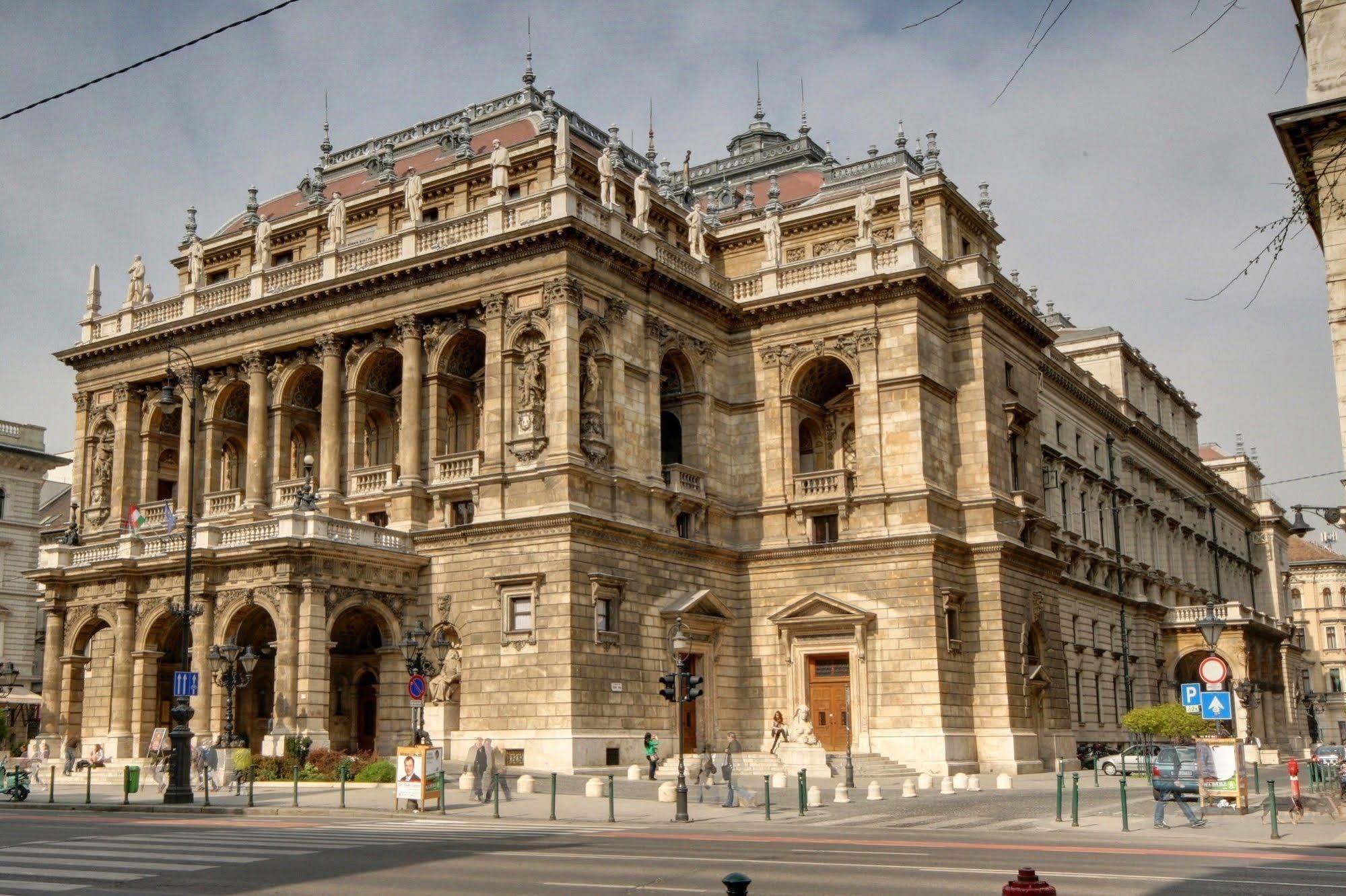 Opera
